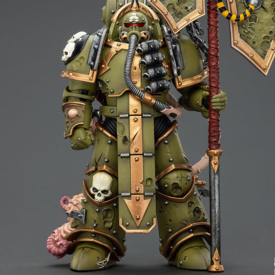 WARHAMMER Death Guard Plague Marine Icon bearer with Boltgun and Plague knife