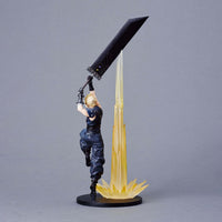 Final Fantasy VII Rebirth Statuette Cloud Strife