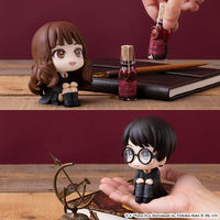 Lookup Harry Potter ＆ Hermione Granger (with gift)