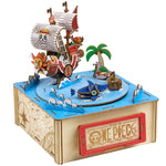 wa-gu-mi ONE PIECE Straw Hat Crew with Music Box