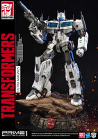 Premium Masterline Transformers: Generation 1 Ultra Magnus