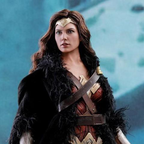 Hot Toys MMS451 Justice League - Wonder Woman (Deluxe Version) 1/6 Scale Action Figure