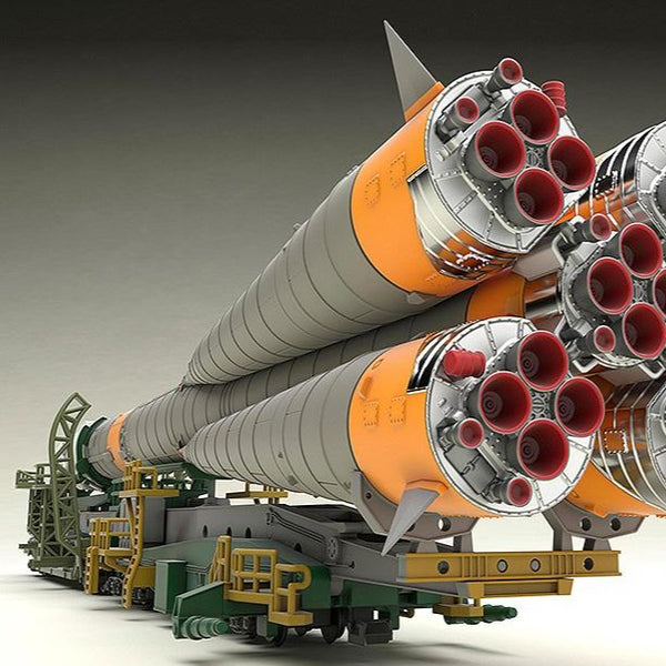 MODEROID 1/150 Plastic Model Soyuz Rocket & Transport Train (2nd re-run)